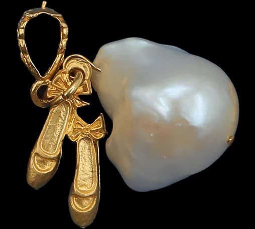 Ballerina Ballet Slipper & Baroque Pearl Charm