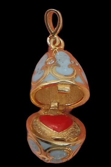 Yumisa Secret Charm