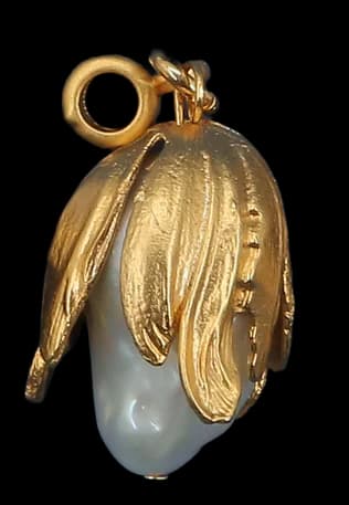 Golden Petal Pearl Pendant